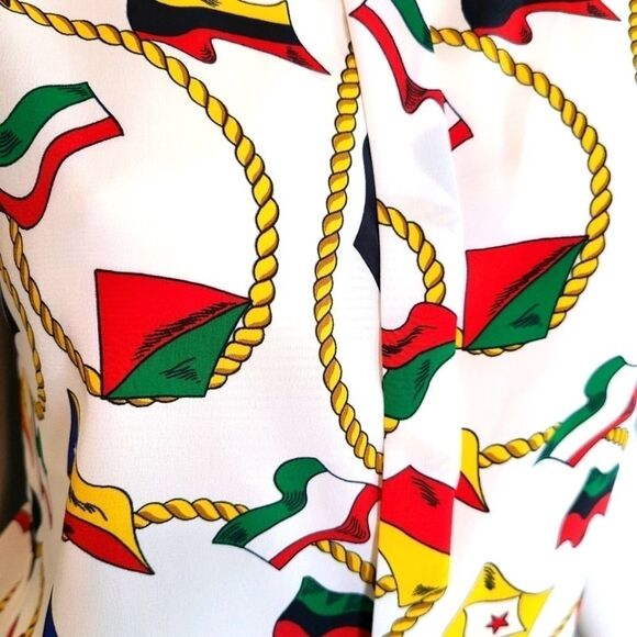 Laura & Jayne Vintage Flags Around the World Top sz 8 - Picture 9 of 10